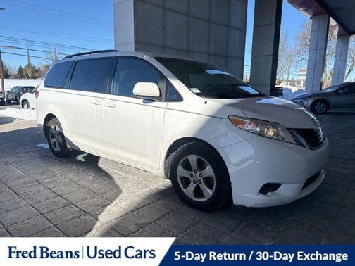 2013 Toyota Sienna LE