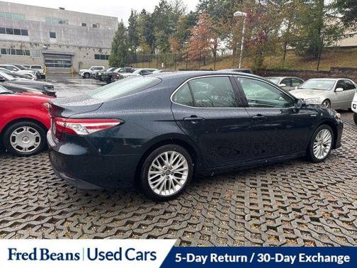 2018 Toyota Camry Hybrid XLE
