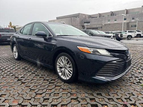 2018 Toyota Camry Hybrid XLE