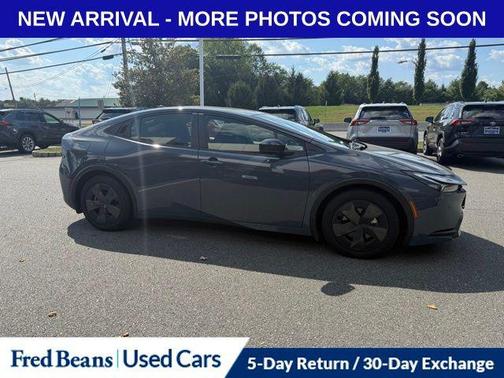 2024 Toyota Prius Prime SE