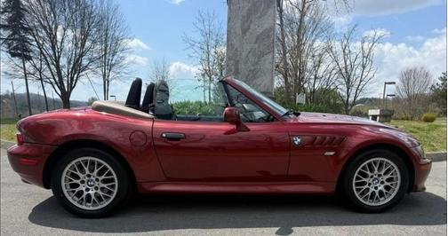 Red 2002 BMW Z3 2.5i Roadster