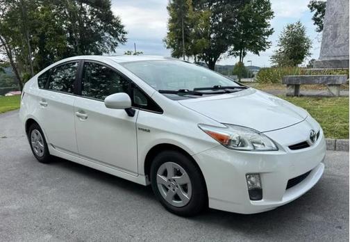 2010 Toyota Prius II