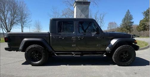 2021 Jeep Gladiator Willys 4x4