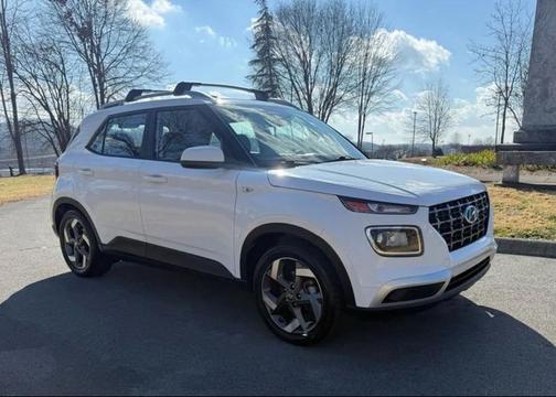 2021 Hyundai VENUE SEL