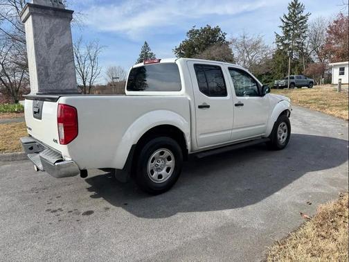 2016 Nissan Frontier S