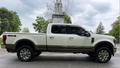 White Platinum Metallic Tri-Coat 2017 Ford F-250 King Ranch
