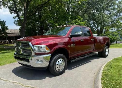2018 RAM 3500 Laramie Crew Cab 4x4 8' Box