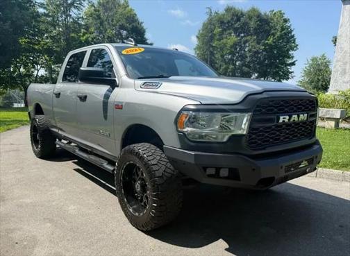 2021 RAM 2500 Tradesman Crew Cab 4x4 6'4' Box