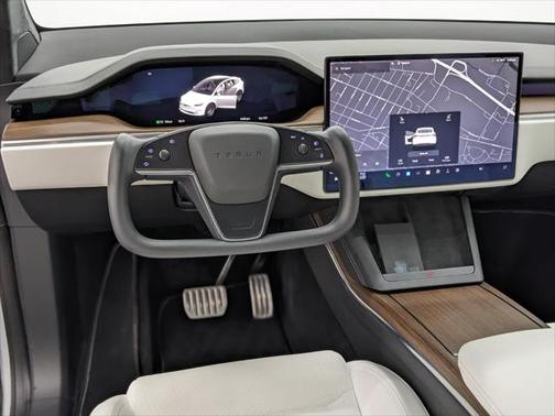 2023 Tesla Model X Standard Range