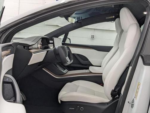 2023 Tesla Model X Standard Range