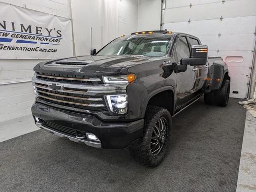 2022 Chevrolet Silverado 3500 High Country