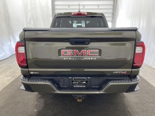 2023 GMC Canyon AT4