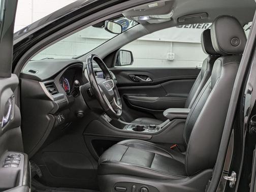 2022 GMC Acadia AWD SLT
