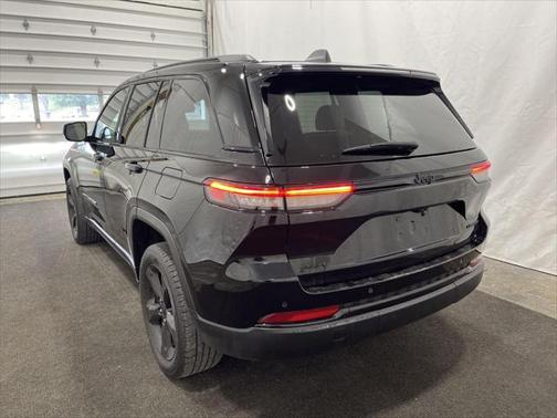 2023 Jeep Grand Cherokee Limited X