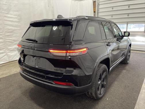 2023 Jeep Grand Cherokee Limited X