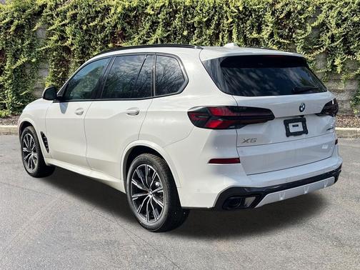 Alpine White 2026 BMW X5 xDrive40i