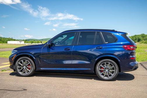 Tanzanite Blue II Metallic 2022 BMW X5 M50i