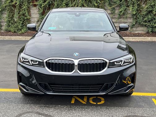 2026 BMW 330 i xDrive