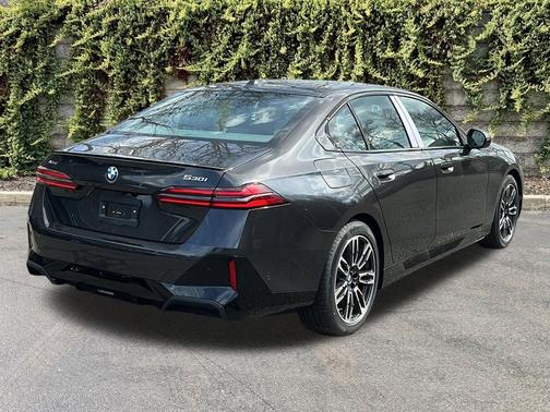 Dark Graphite Metallic 2026 BMW 530 xDrive