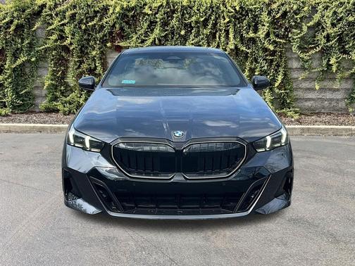 Dark Graphite Metallic 2026 BMW 530 xDrive