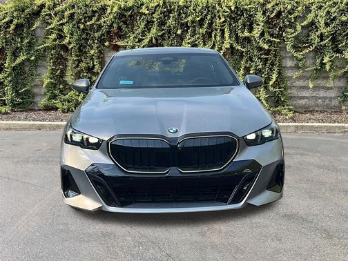 GREY 2027 BMW 530 i xDrive