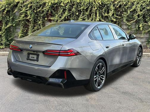 GREY 2027 BMW 530 i xDrive