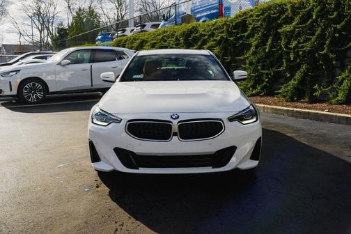 2025 BMW 230 i xDrive