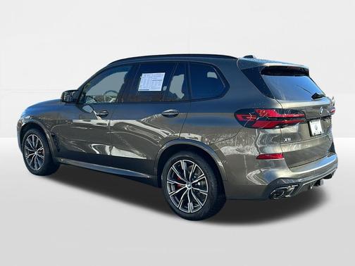 2026 BMW X5 M60i