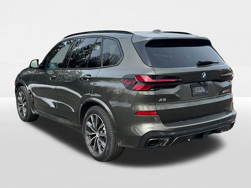 2026 BMW X5 M60i