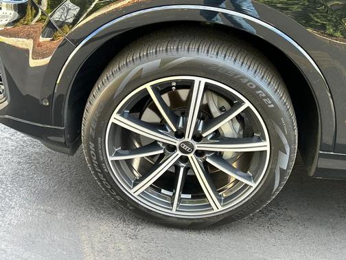 2025 Audi Q7 45 Premium Plus