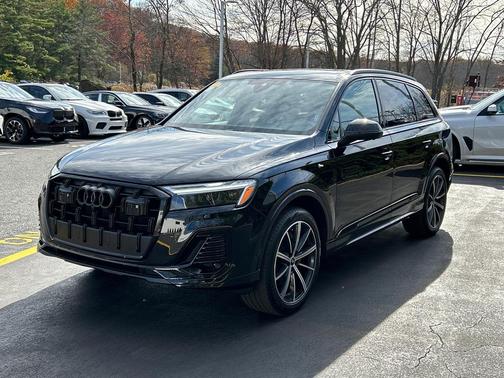 2025 Audi Q7 45 Premium Plus