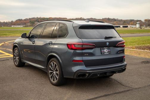 2021 BMW X5 M50i