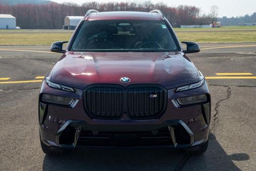 PURPLE 2024 BMW X7 M60i