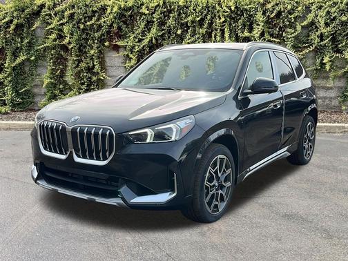 Black Sapphire Metallic 2026 BMW X1 xDrive28i