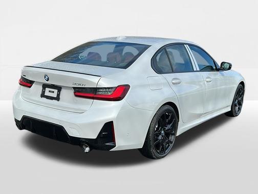 Mineral White Metallic 2026 BMW 330 xDrive NA