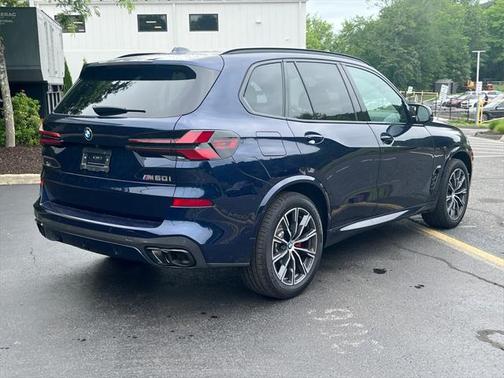 2025 BMW X5 M60i