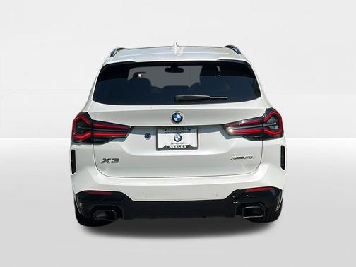 Mineral White Metallic 2024 BMW X3 xDrive30i