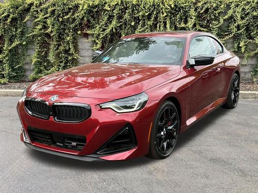 Vegas Red Metallic 2026 BMW M240 i xDrive