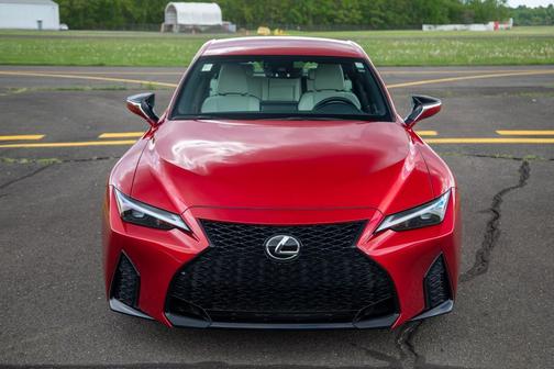 Infrared 2021 Lexus IS 350 Base