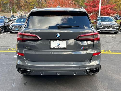 2021 BMW X5 M50i