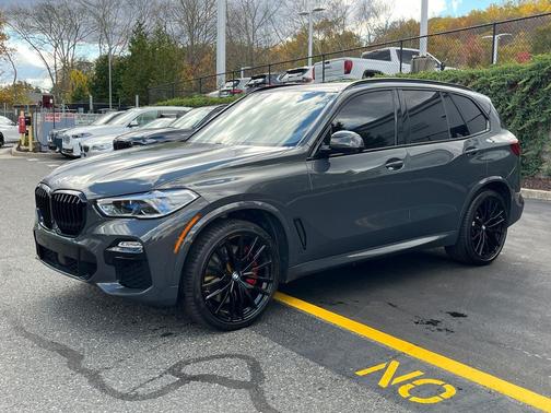 2021 BMW X5 M50i