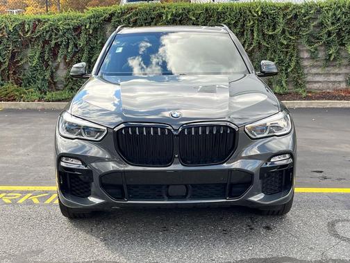 2021 BMW X5 M50i