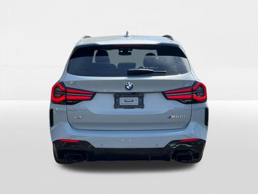2023 BMW X3 M40i
