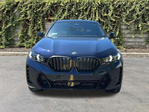 BLACK 2027 BMW X6 xDrive40i