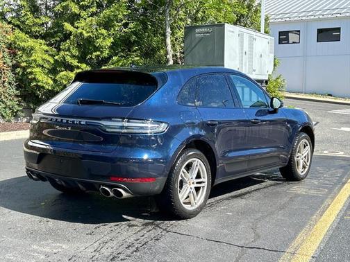 2020 Porsche Macan Base