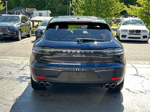 2020 Porsche Macan Base