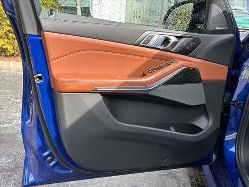 2025 BMW X5 M60i
