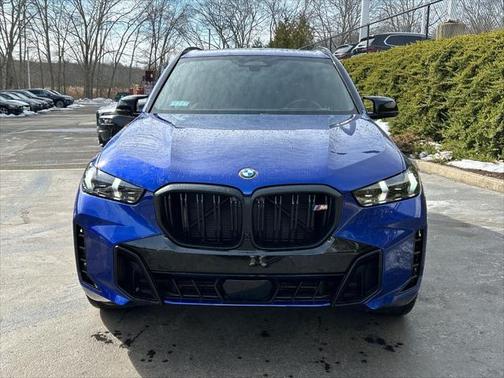 2025 BMW X5 M60i