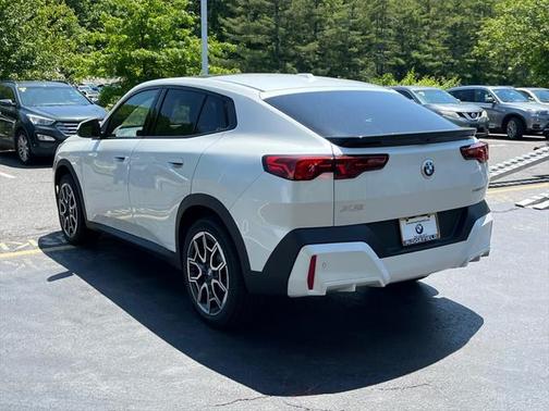 2025 BMW X2 xDrive28i