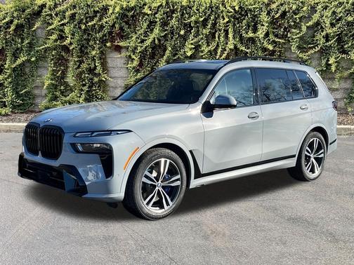Brooklyn Grey Metallic 2026 BMW X7 xDrive40i